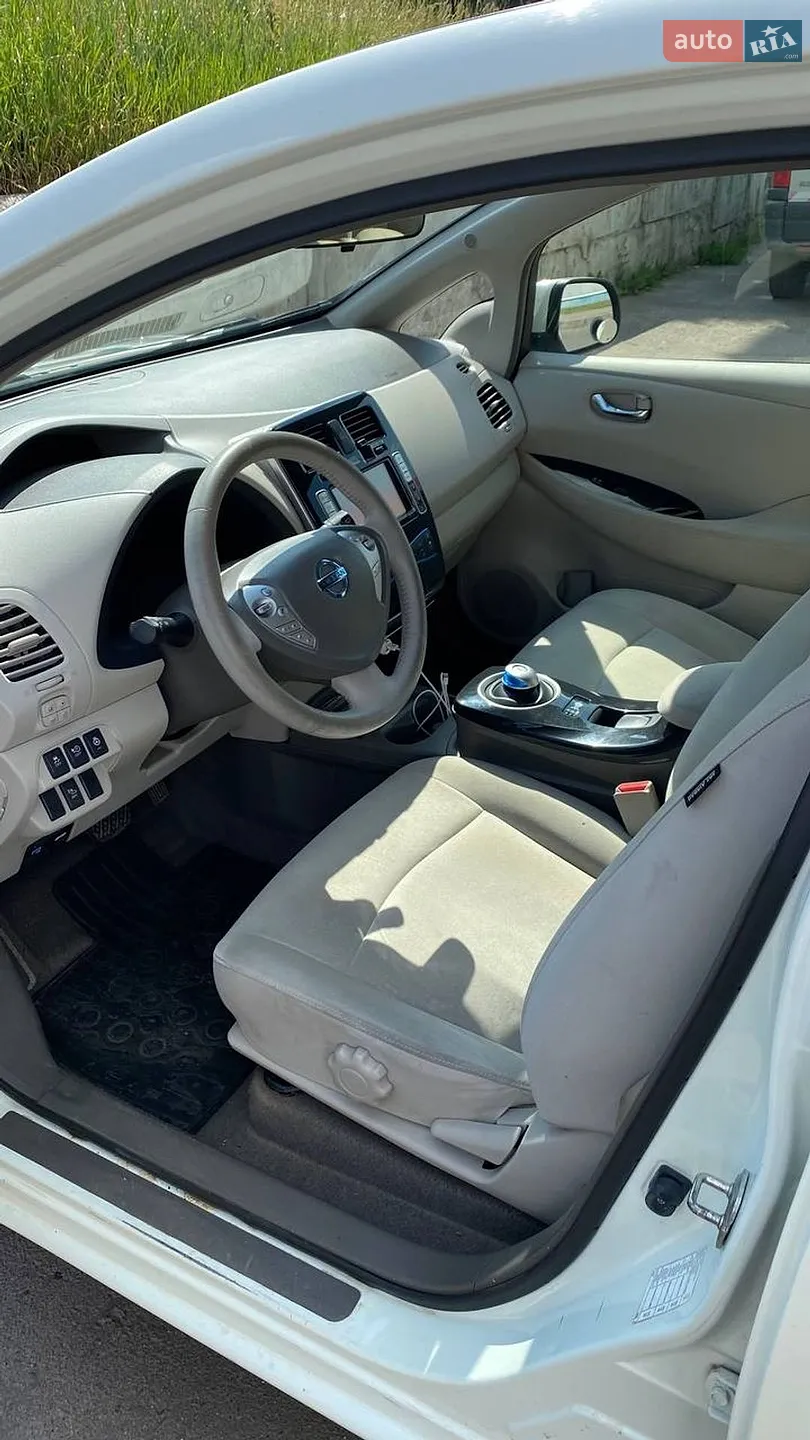 2012 Nissan Leaf - мініатюра 13