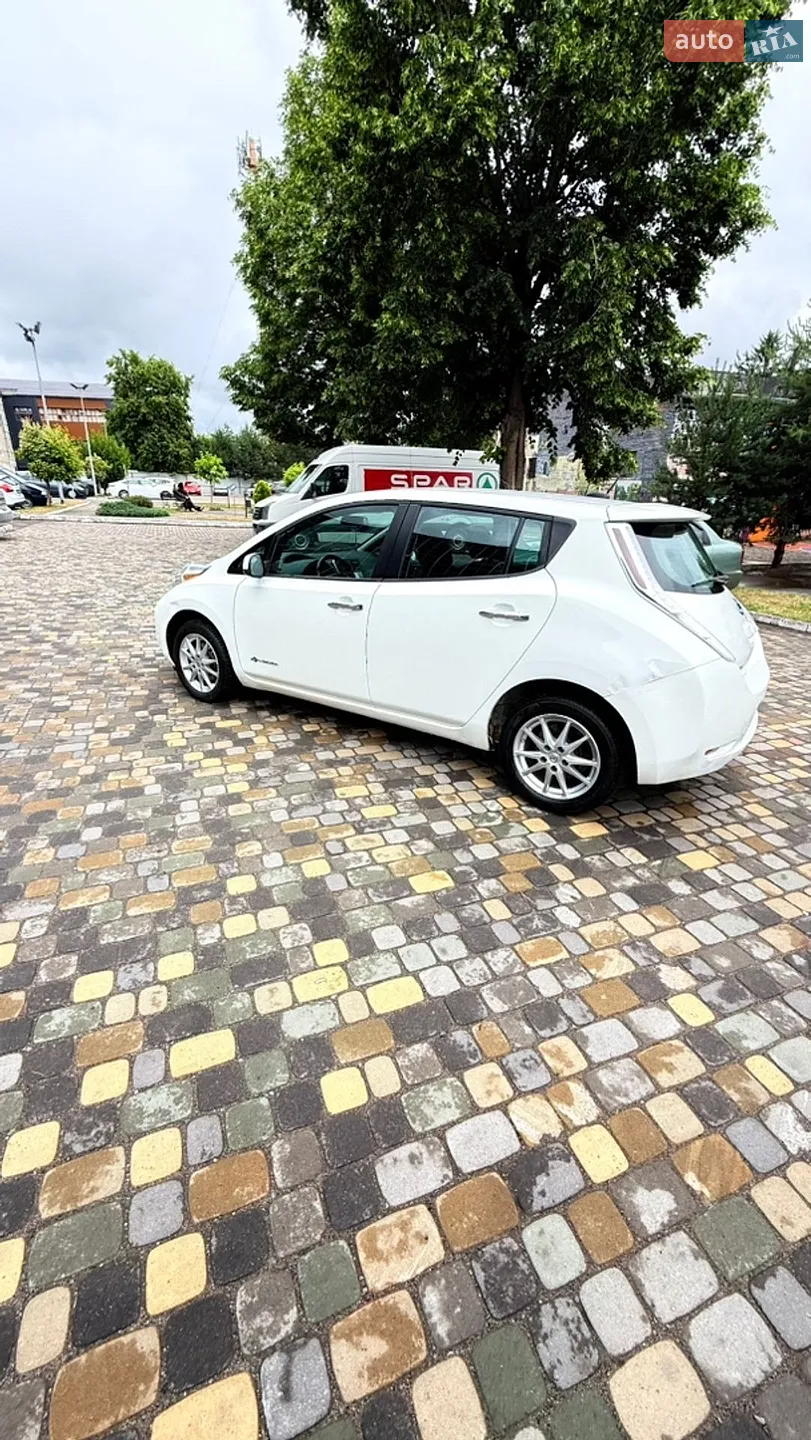 2015 Nissan Leaf - мініатюра 12