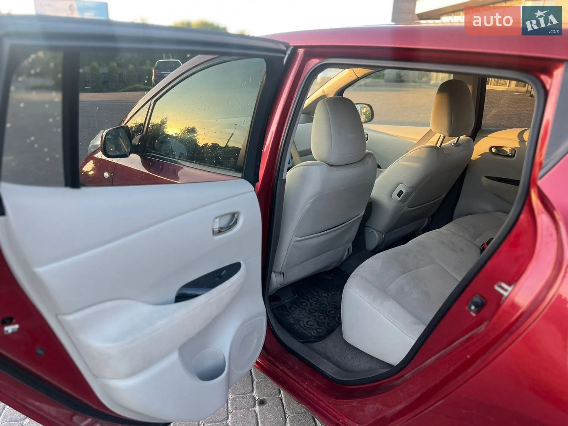 2012 Nissan Leaf - мініатюра 20