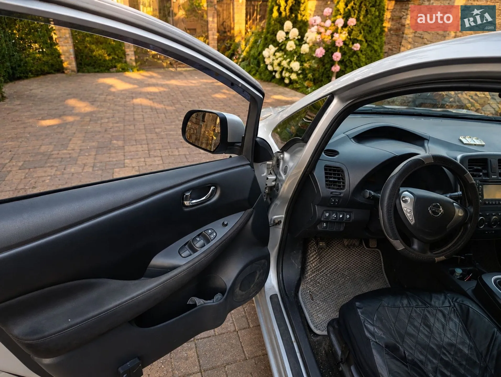 2013 Nissan Leaf - мініатюра 8