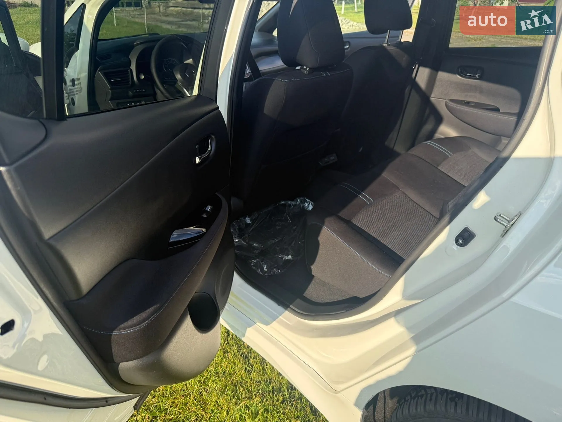 2020 Nissan Leaf - мініатюра 14