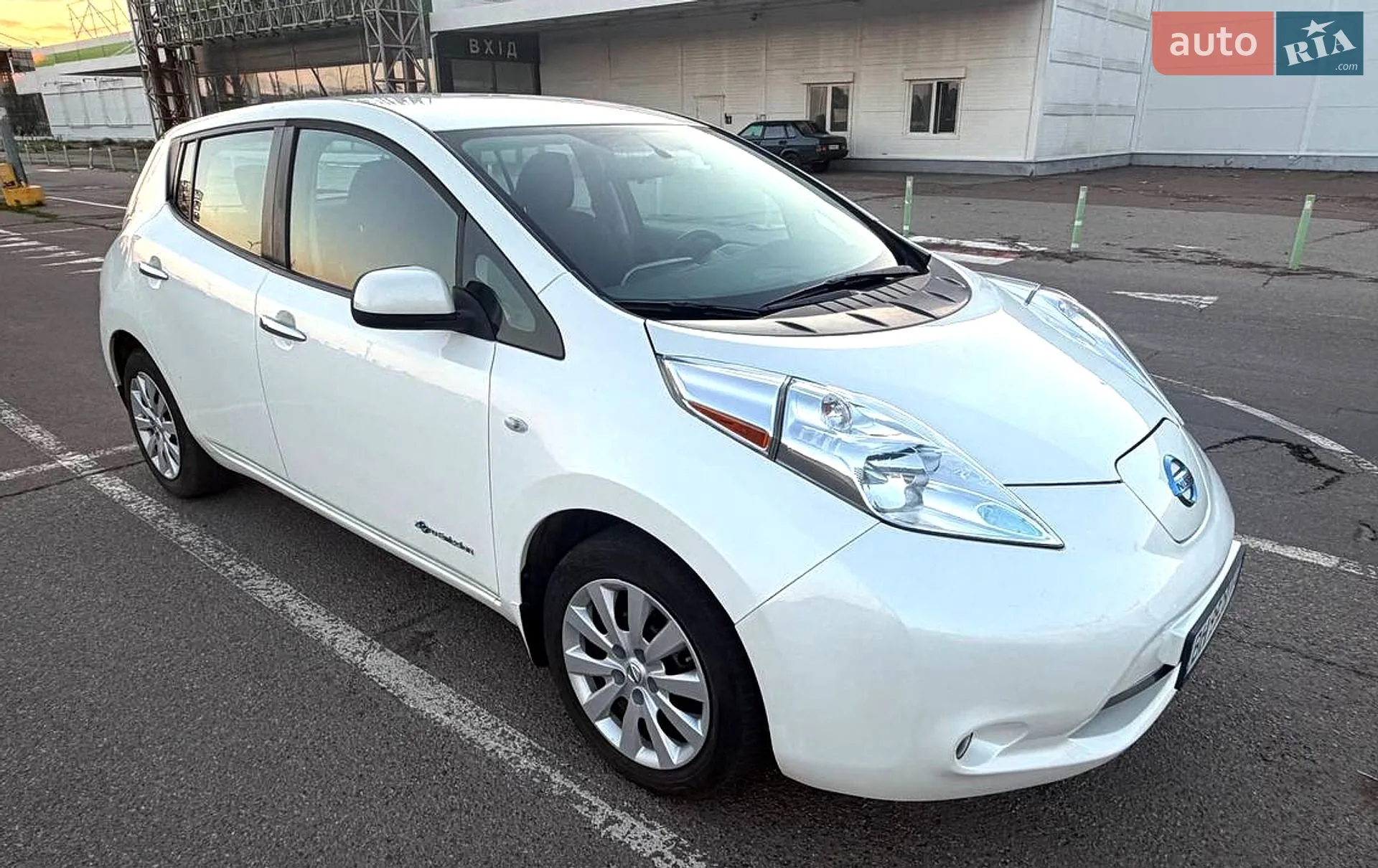 2016 Nissan Leaf - мініатюра 2