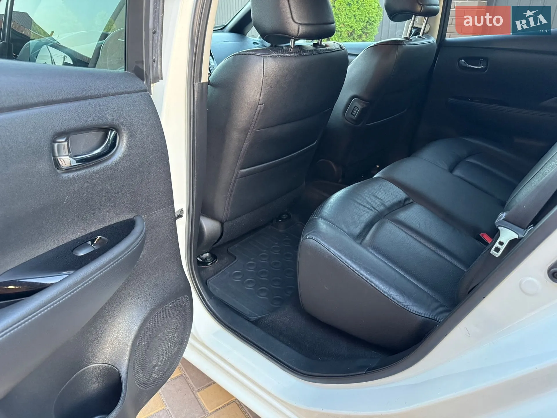 2014 Nissan Leaf - мініатюра 15