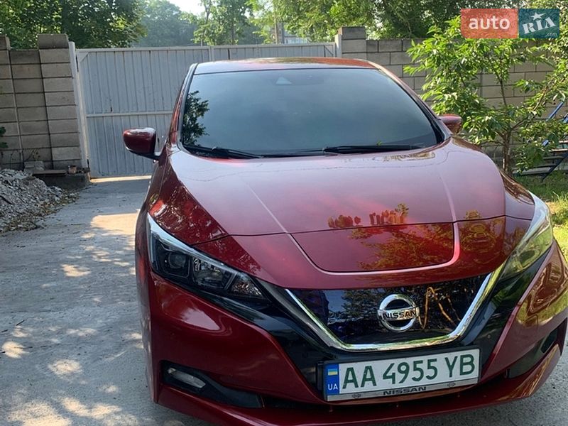 Хэтчбек Nissan Leaf 2020 в Каменском