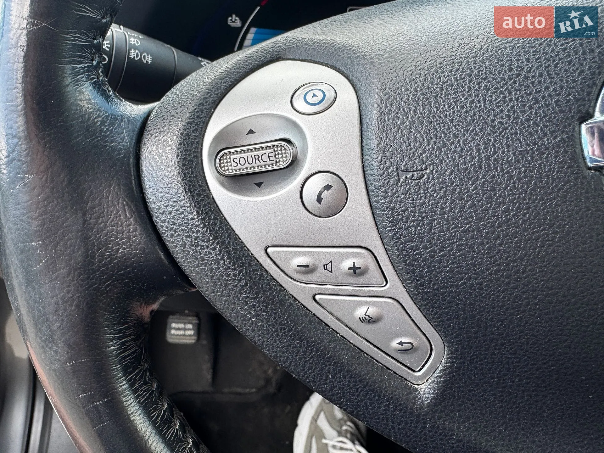 2014 Nissan Leaf - мініатюра 25