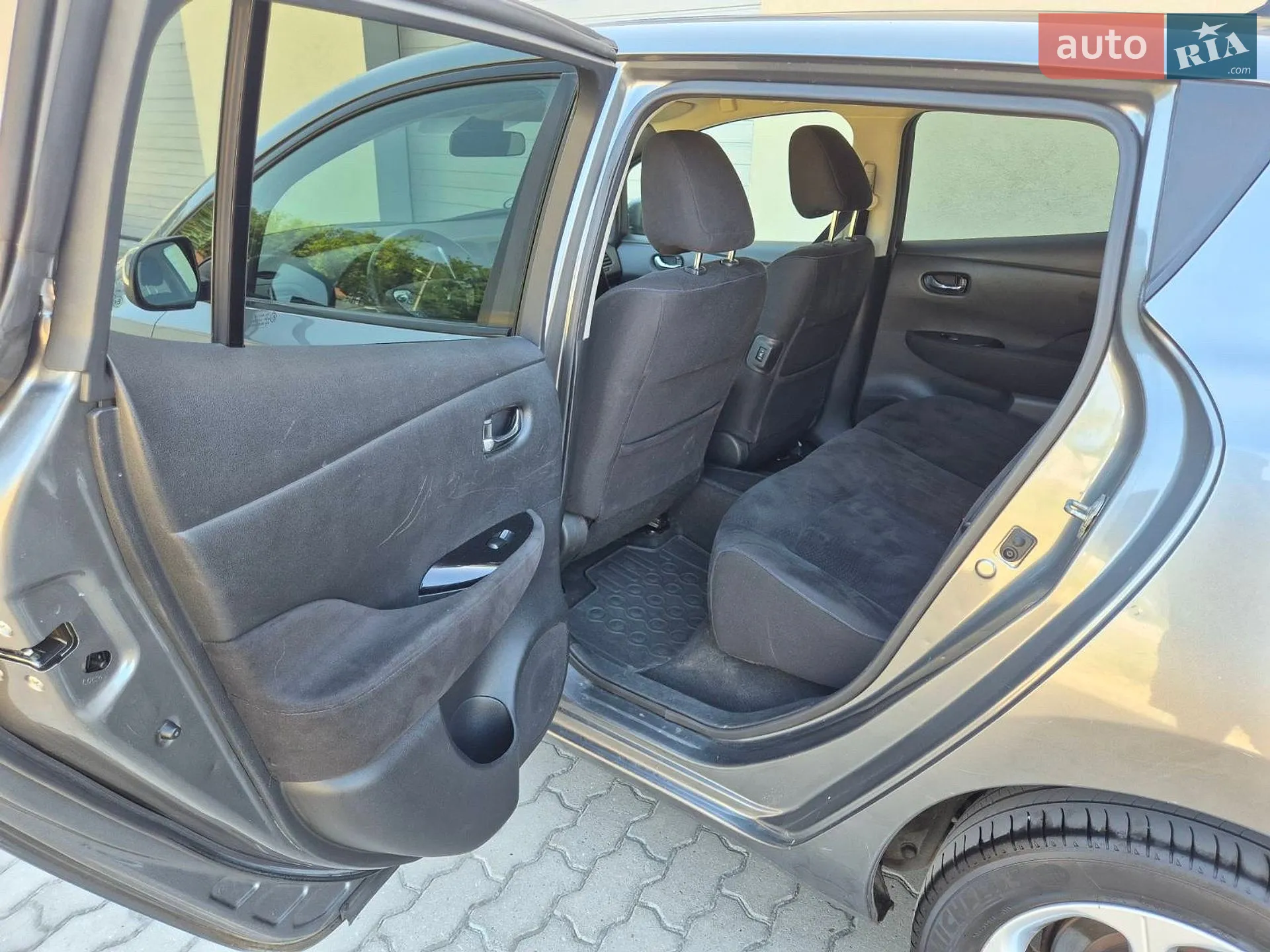 2015 Nissan Leaf - мініатюра 14