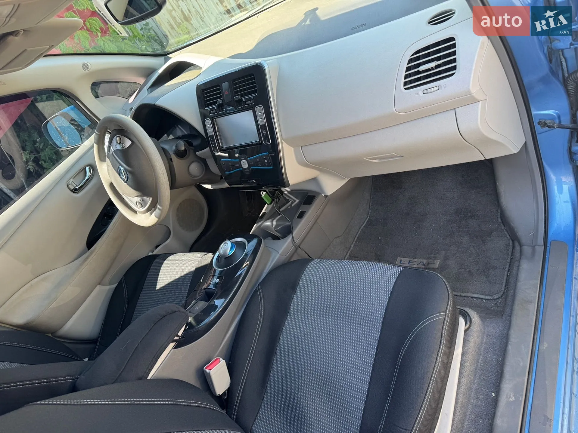 2011 Nissan Leaf - мініатюра 15