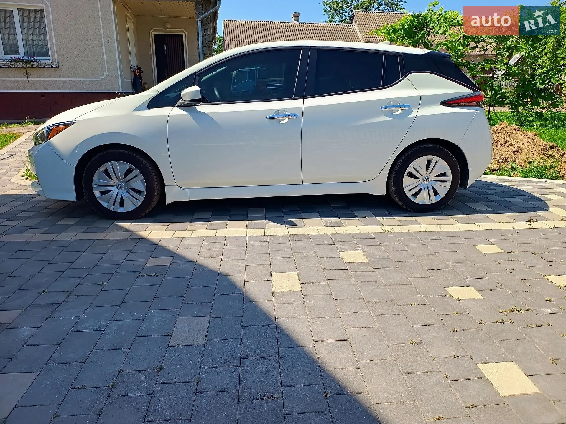 2022 Nissan Leaf - мініатюра 4