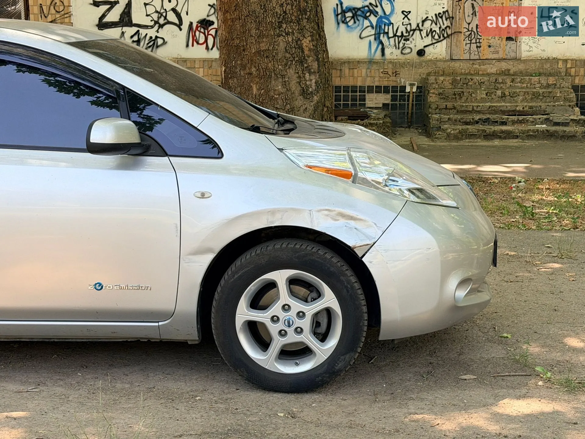 2010 Nissan Leaf - мініатюра 11