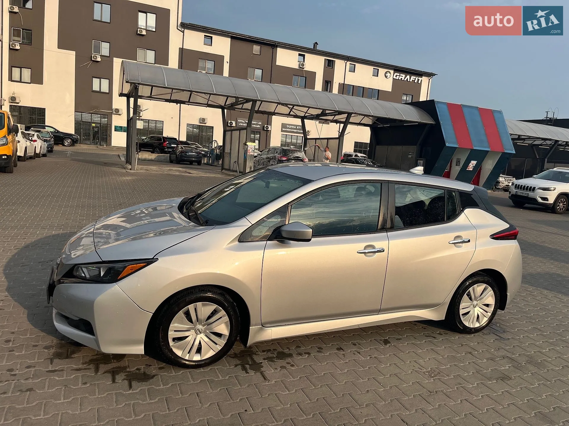 Nissan Leaf 2021 VIN 1N4AZ1BV4MC553981 фото оголошення 7 з 39