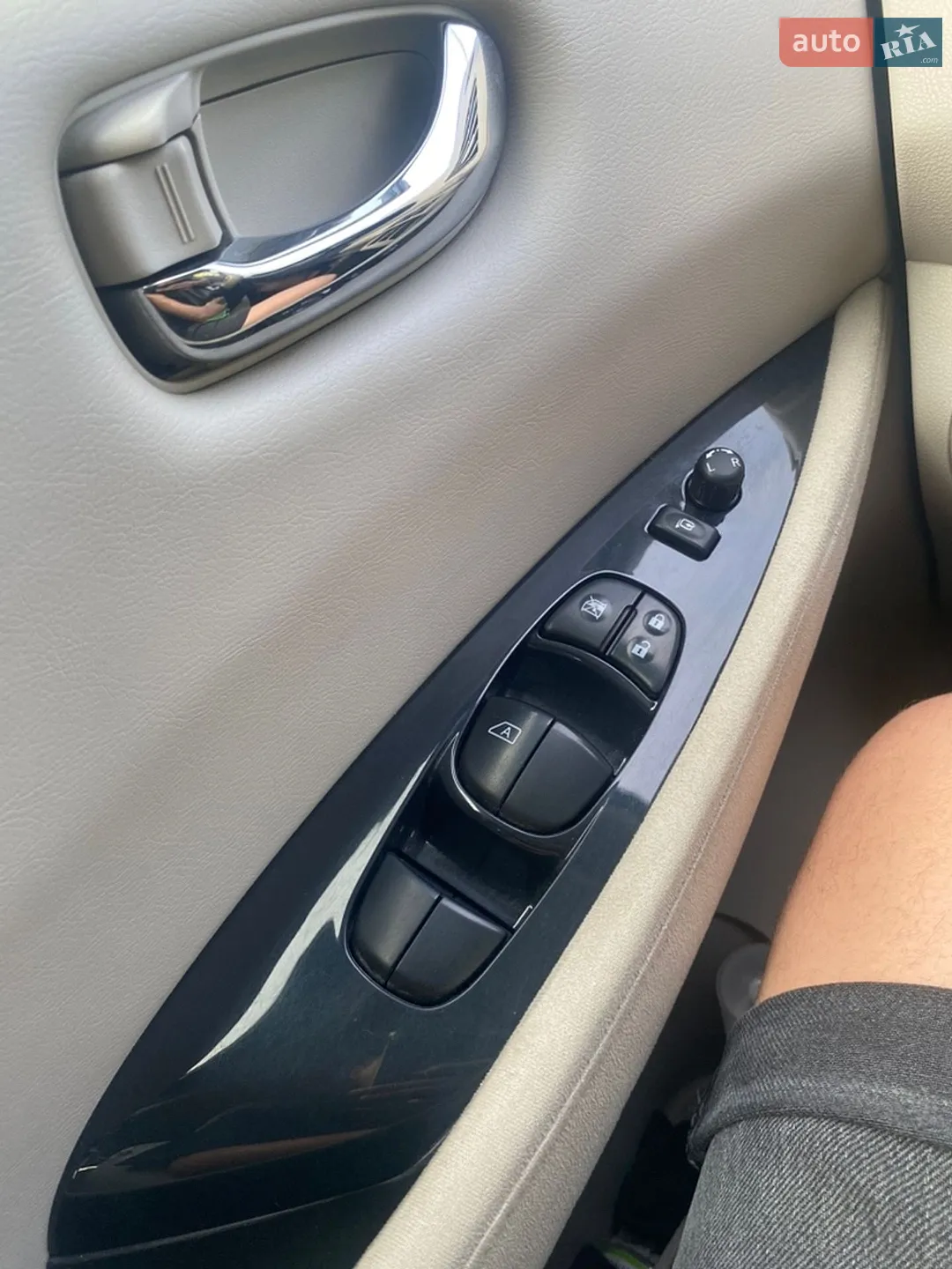 2011 Nissan Leaf - мініатюра 20