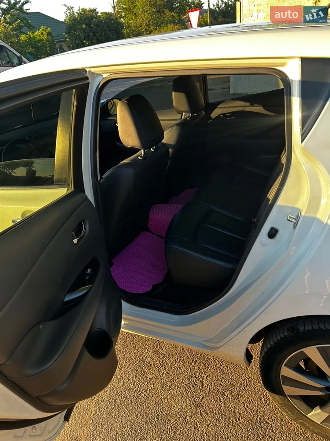 2013 Nissan Leaf - мініатюра 7