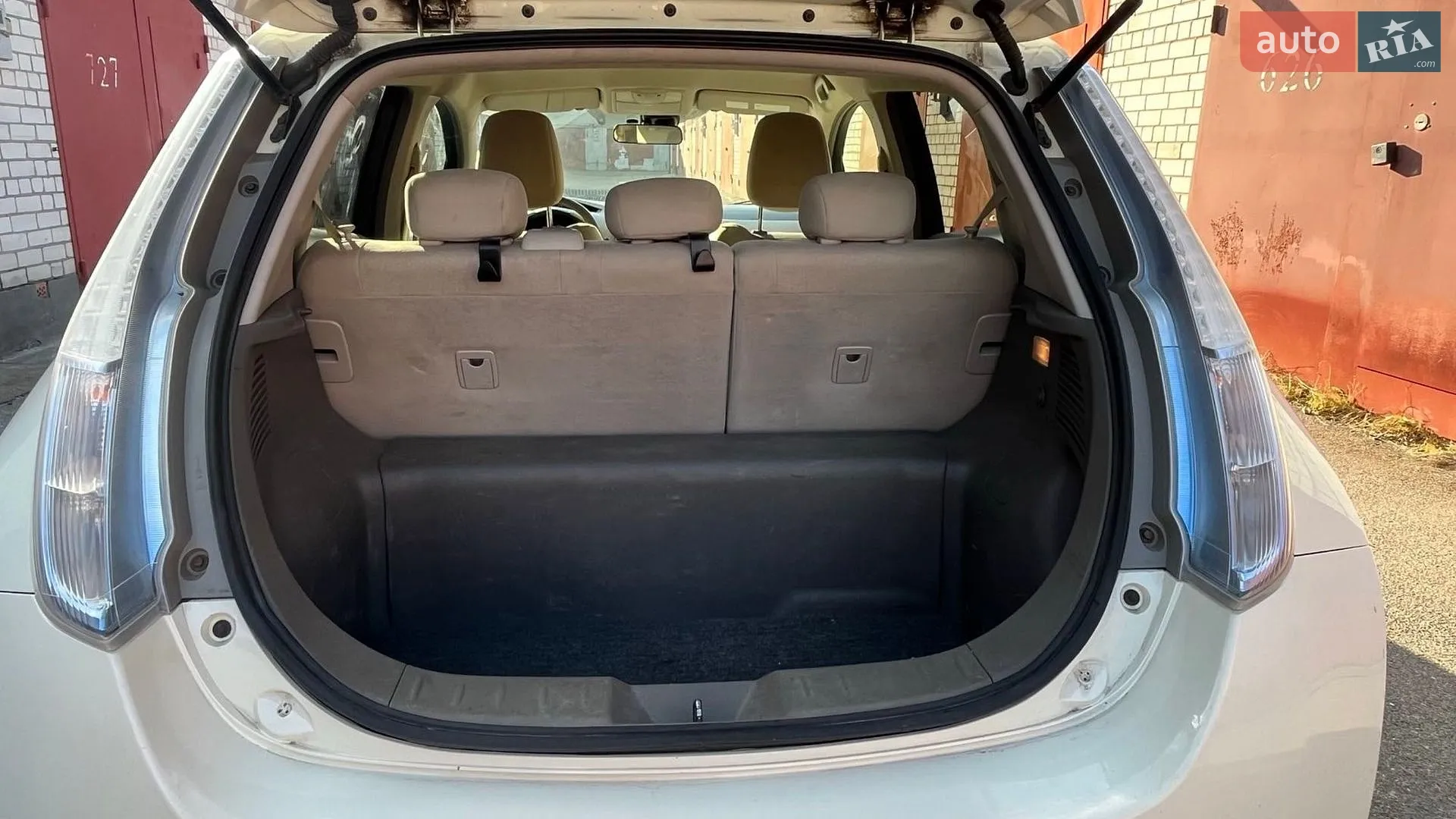 2012 Nissan Leaf - мініатюра 41