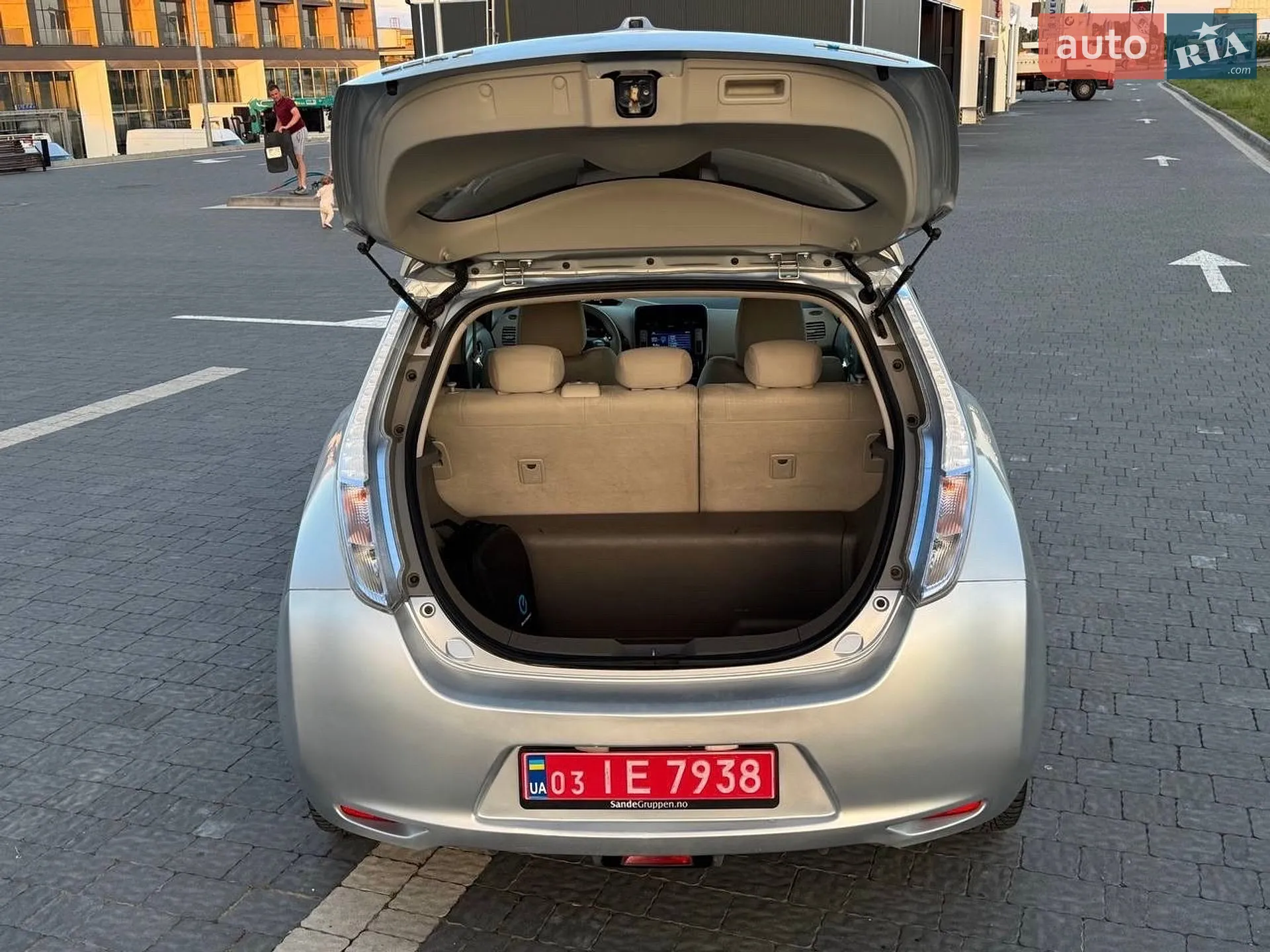 2012 Nissan Leaf - мініатюра 27