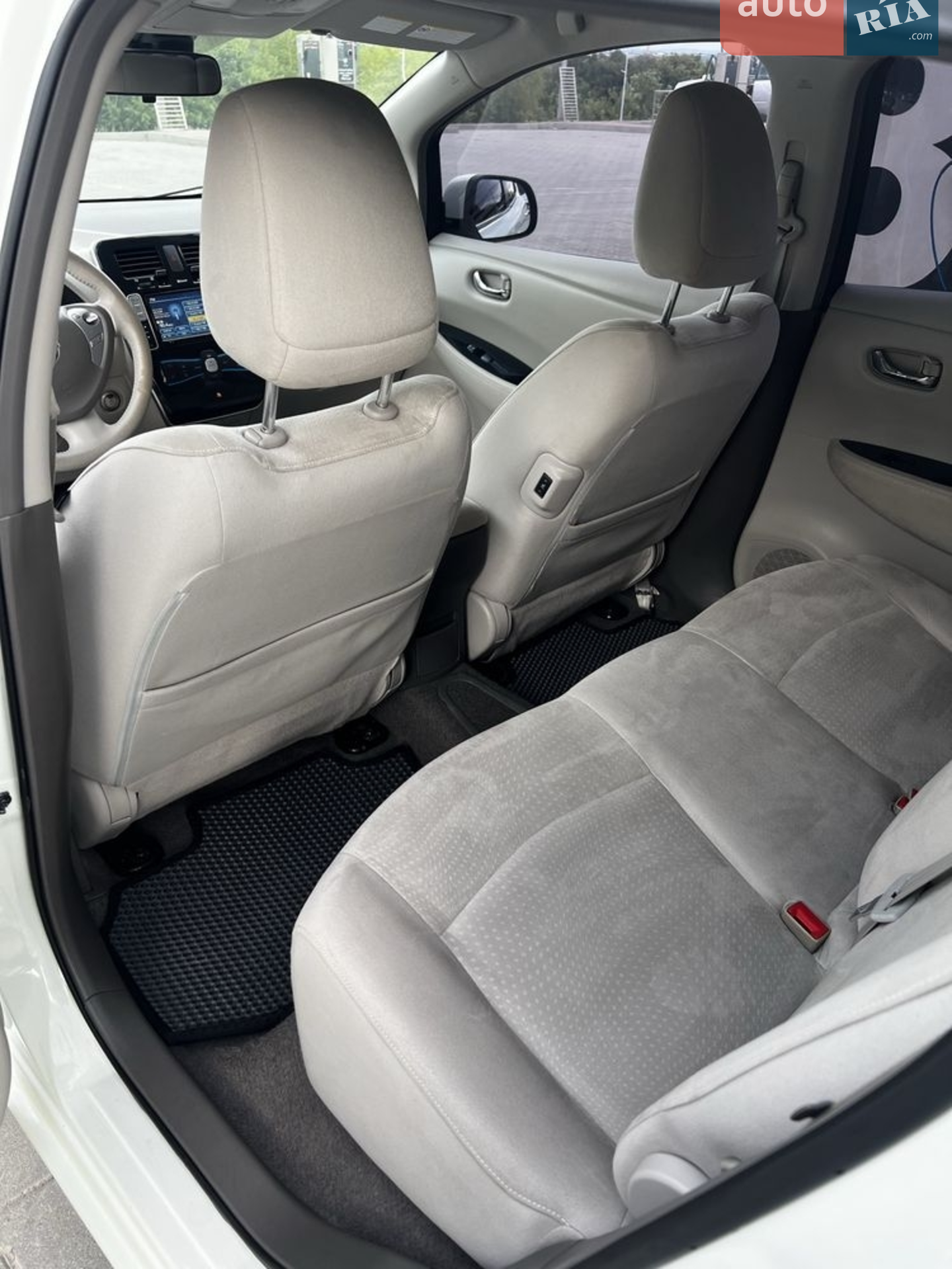 2012 Nissan Leaf - мініатюра 23