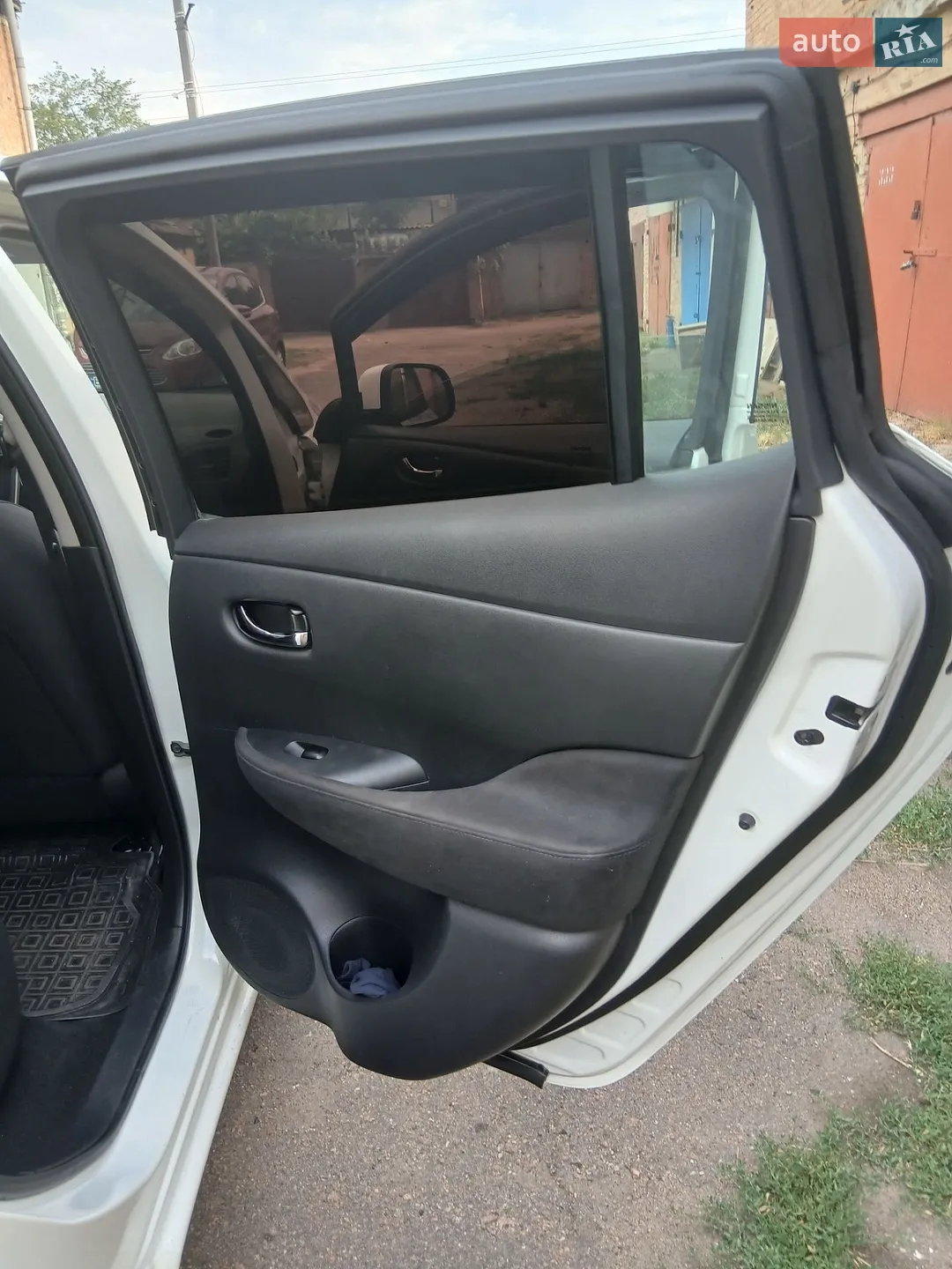 2013 Nissan Leaf - мініатюра 11