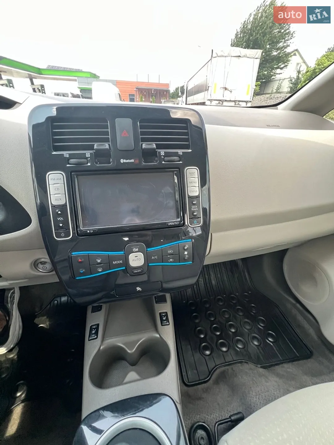 2011 Nissan Leaf - мініатюра 14