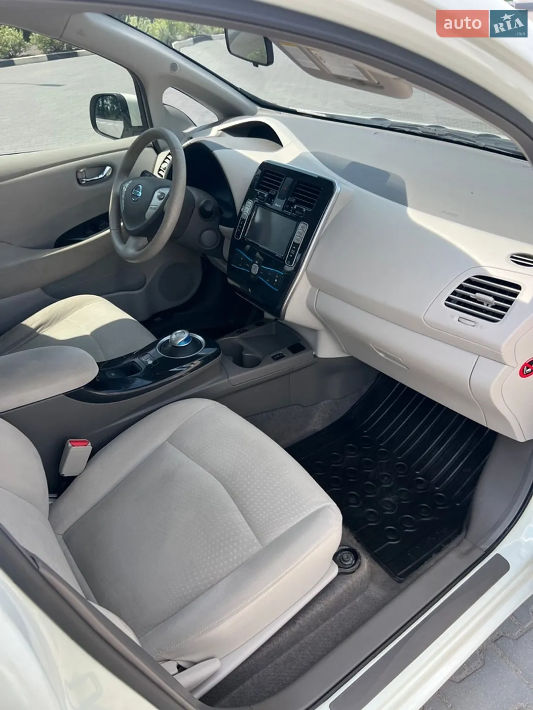 2011 Nissan Leaf - мініатюра 17