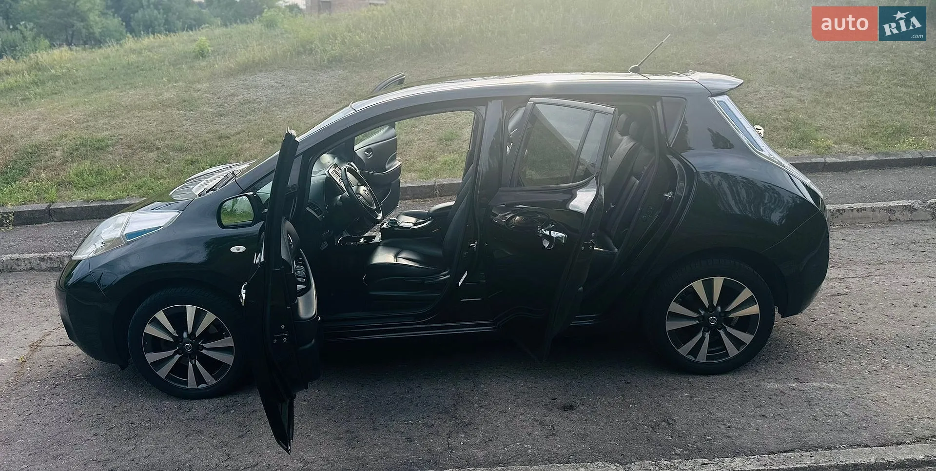 2015 Nissan Leaf - мініатюра 11