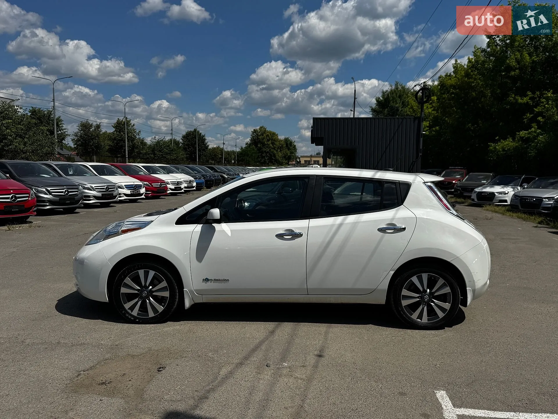 2017 Nissan Leaf - мініатюра 11