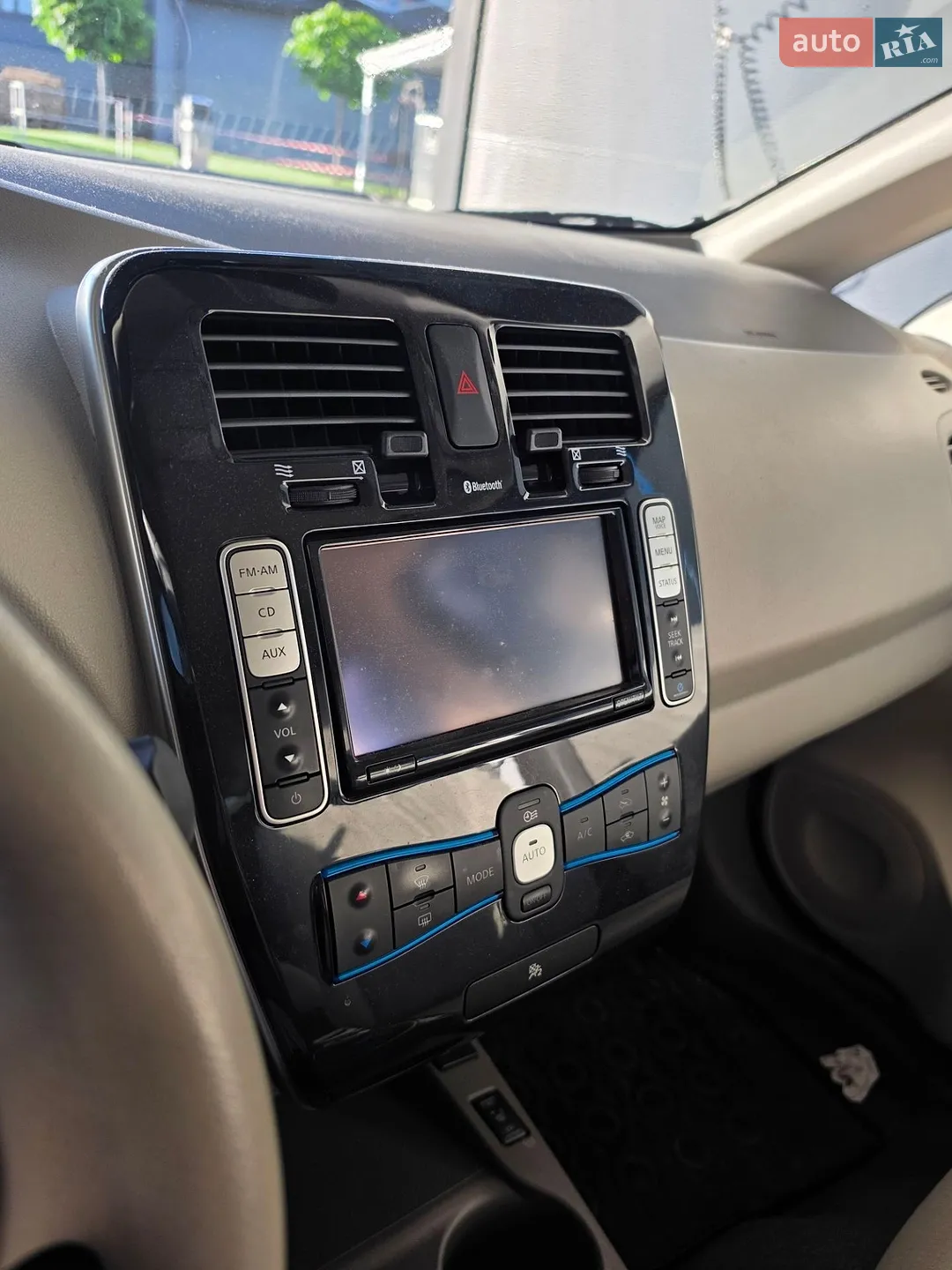 2012 Nissan Leaf - мініатюра 8