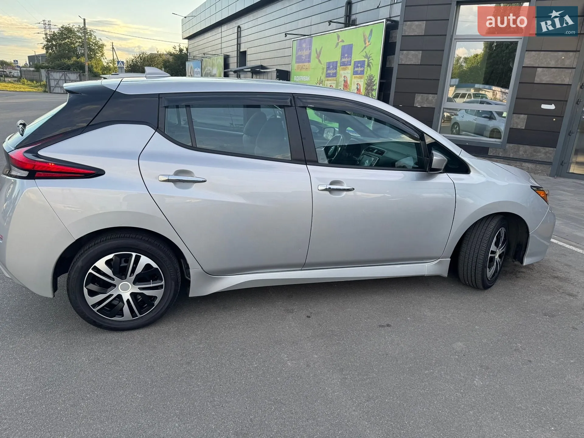 2022 Nissan Leaf - мініатюра 10