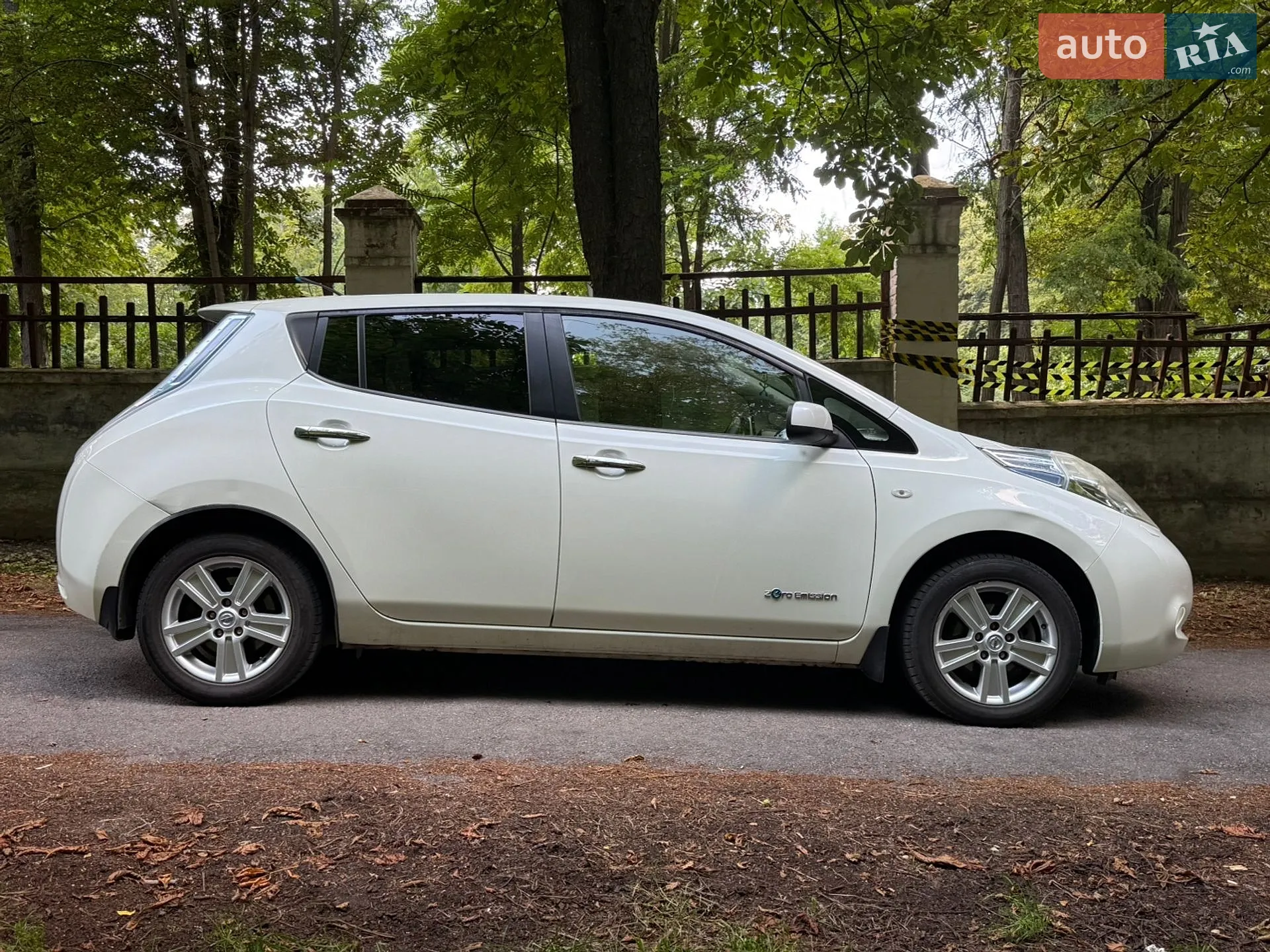 2011 Nissan Leaf - мініатюра 4