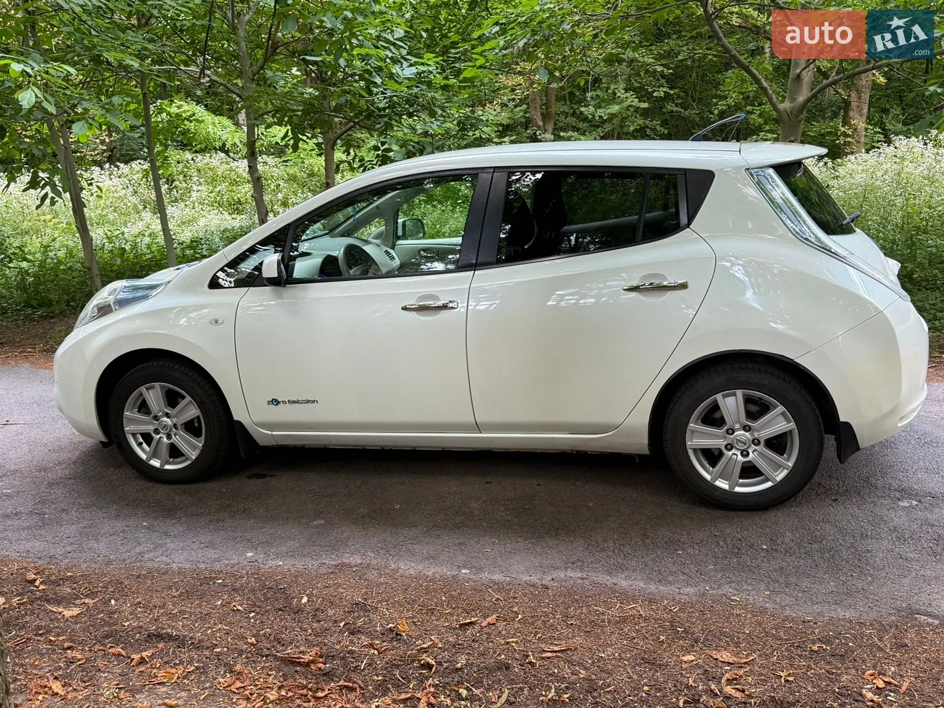 2011 Nissan Leaf - мініатюра 8
