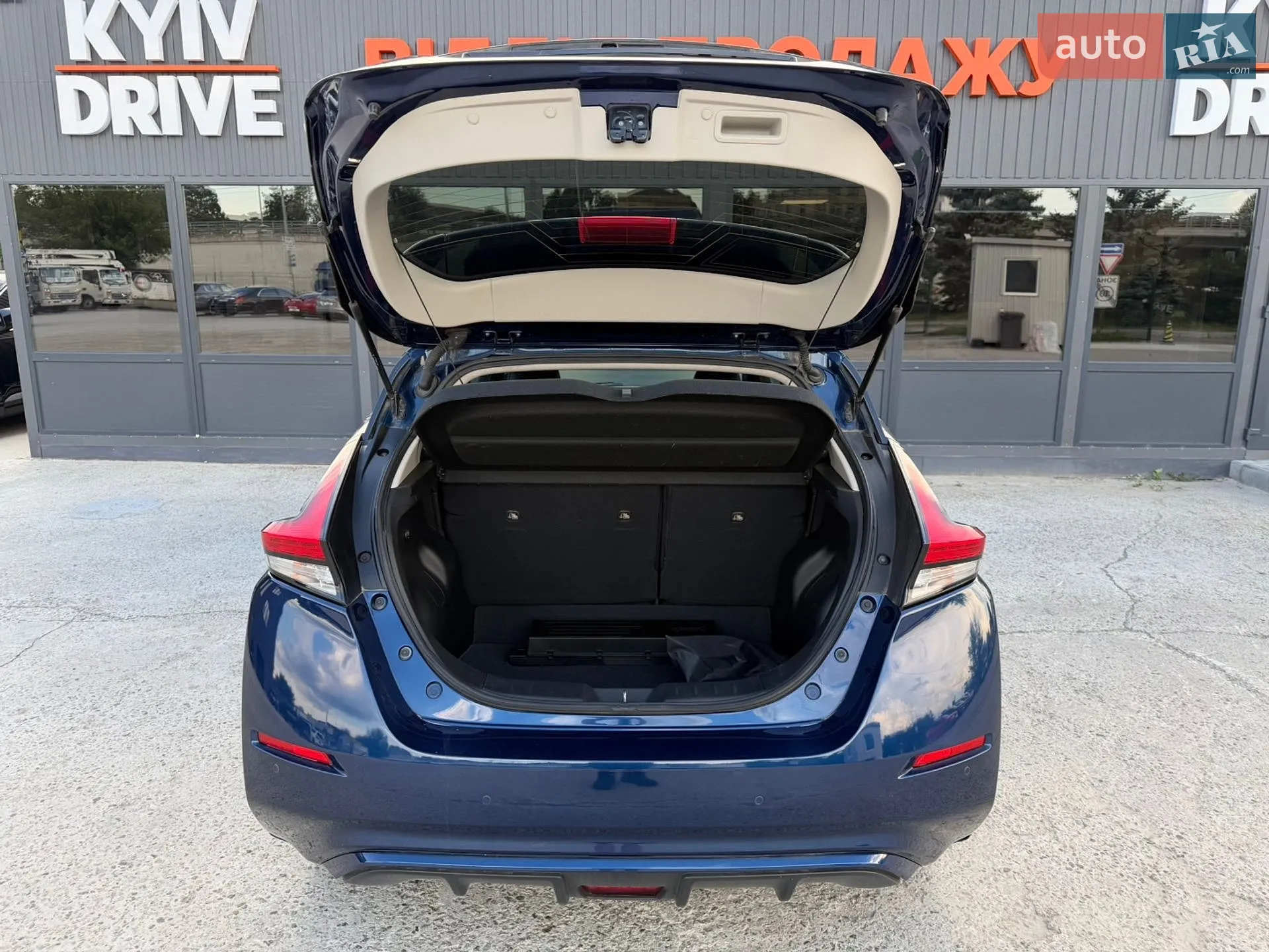 2020 Nissan Leaf - мініатюра 13