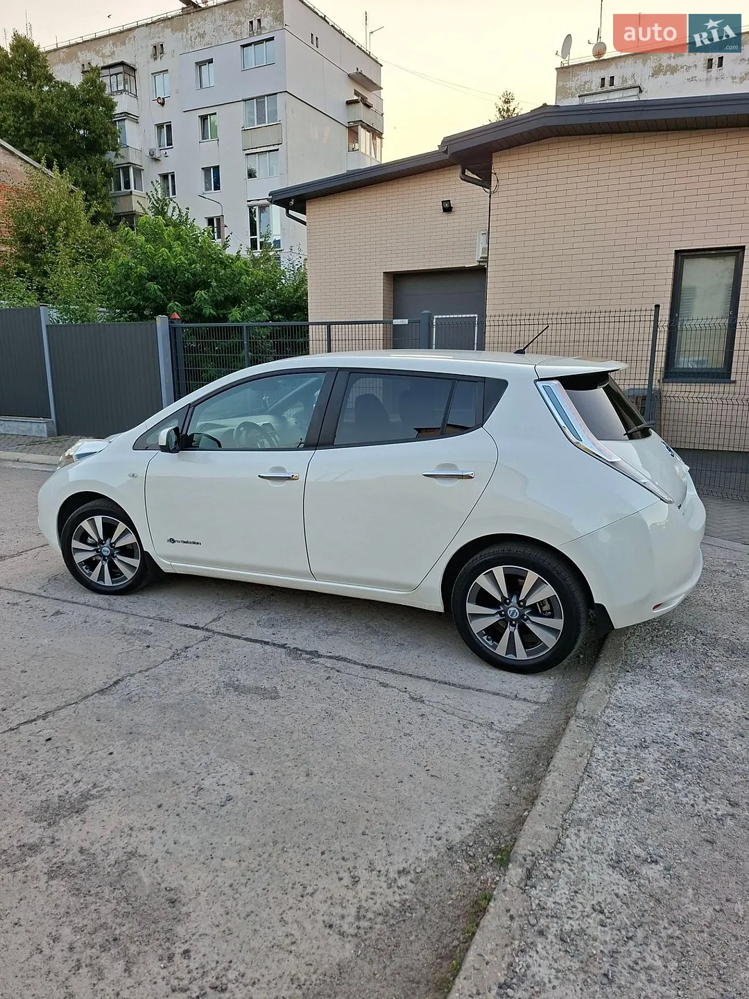 2014 Nissan Leaf - мініатюра 15