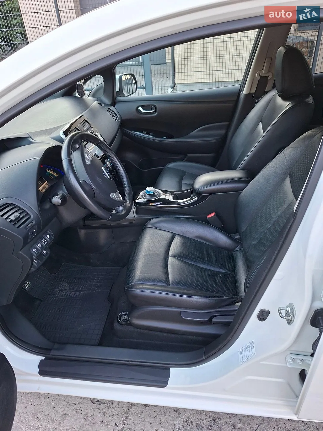 2014 Nissan Leaf - мініатюра 25