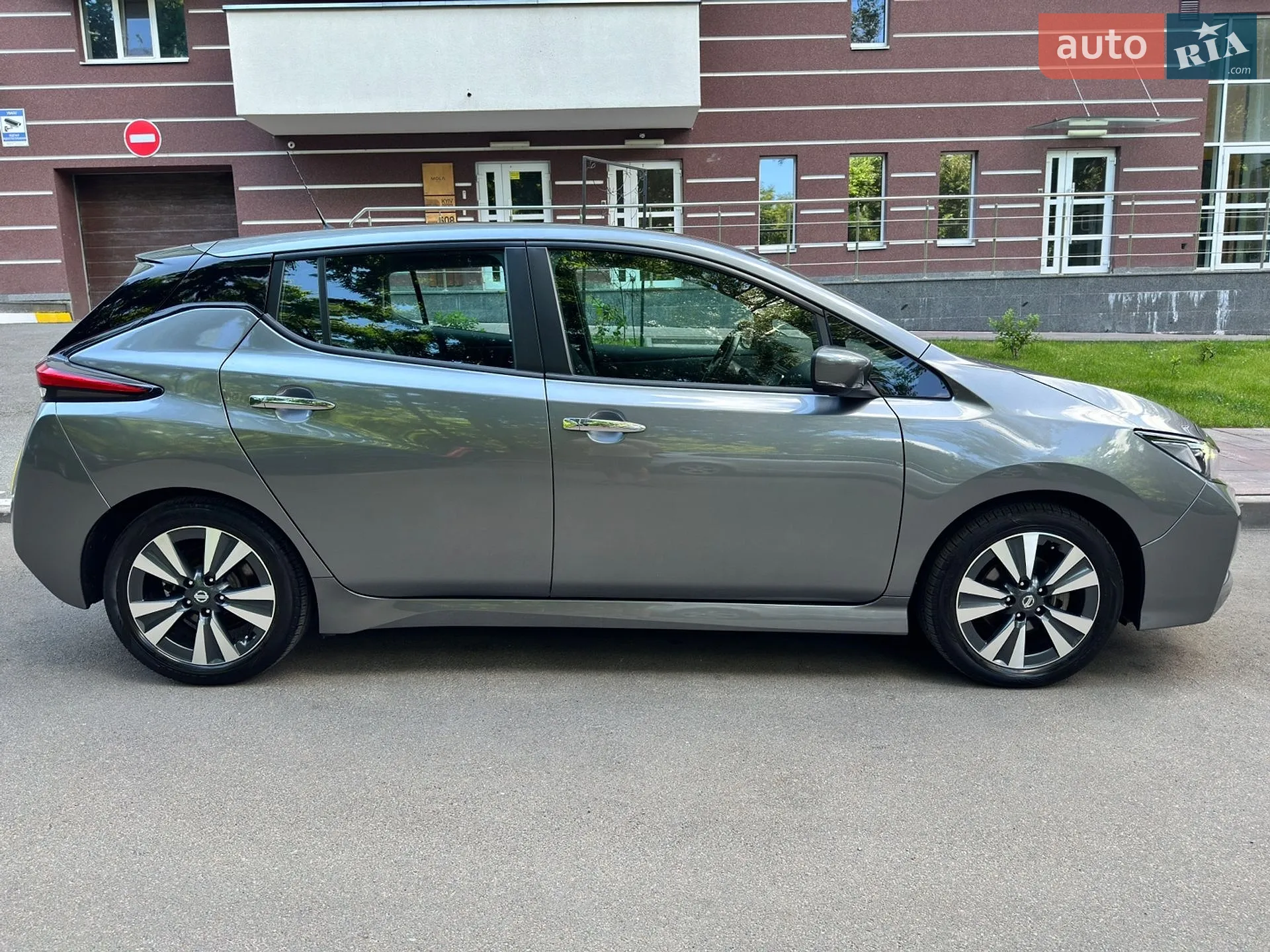 2022 Nissan Leaf - мініатюра 3