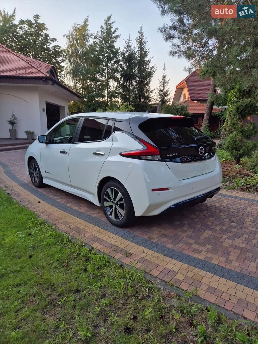2019 Nissan Leaf - мініатюра 2