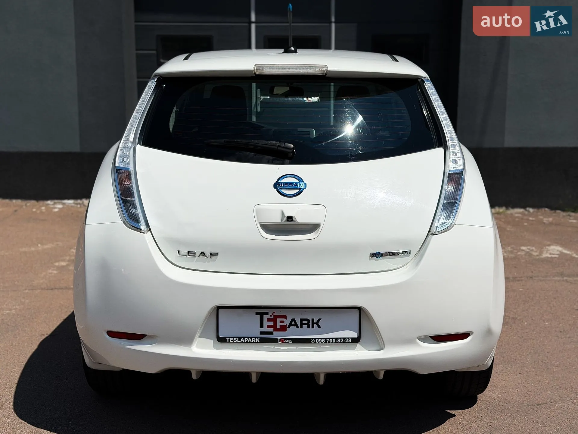 2013 Nissan Leaf - мініатюра 9