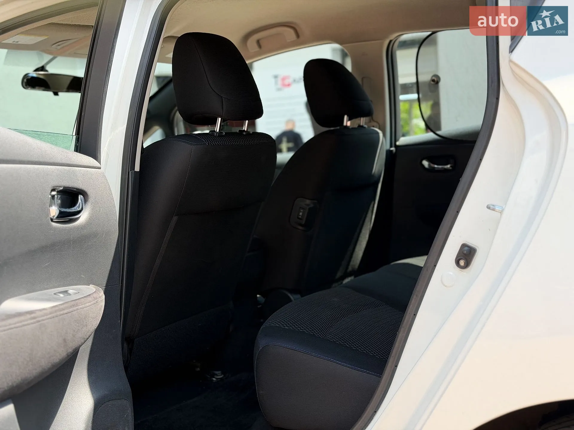 2013 Nissan Leaf - мініатюра 16