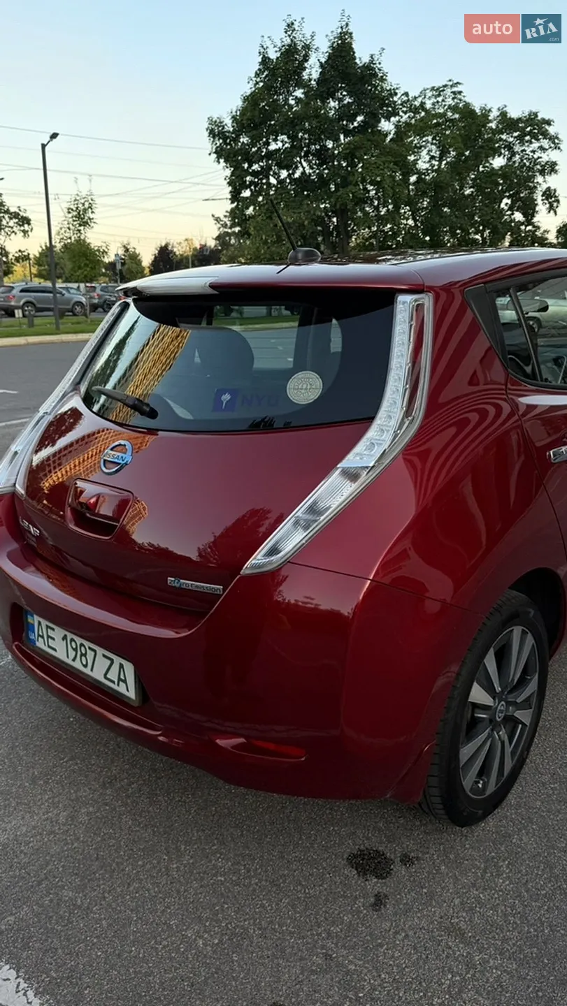 2015 Nissan Leaf - мініатюра 10