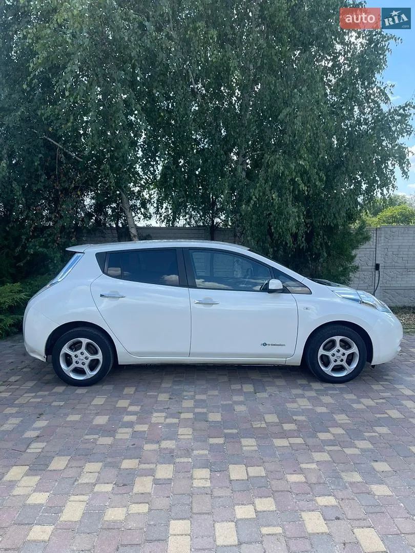 2015 Nissan Leaf - мініатюра 9