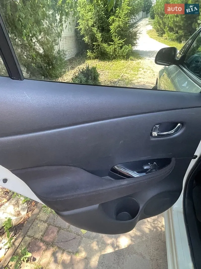 2015 Nissan Leaf - мініатюра 17