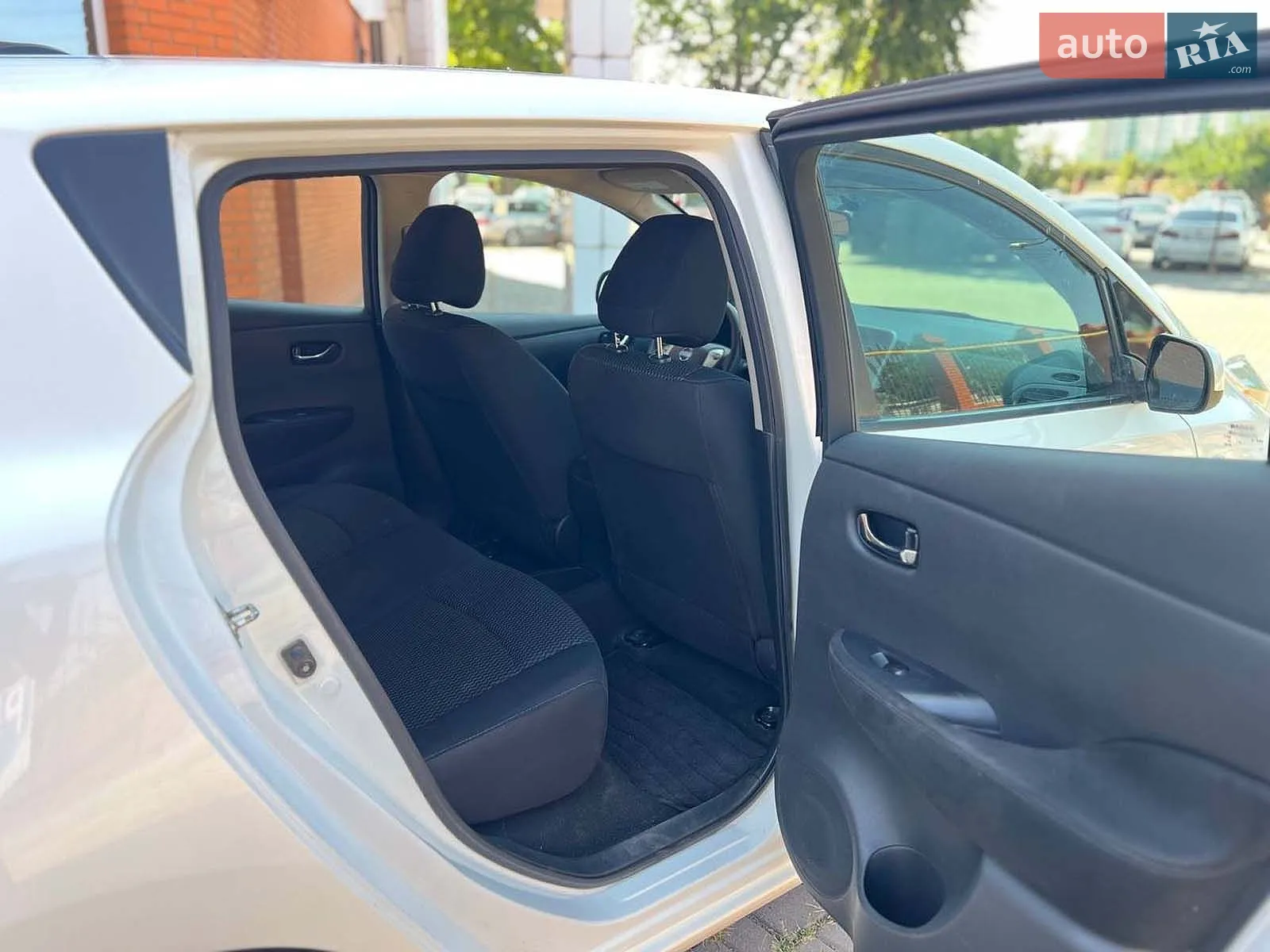2016 Nissan Leaf - мініатюра 13