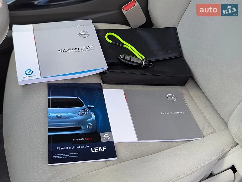 Хэтчбек Nissan Leaf 2012 в Луцке документ