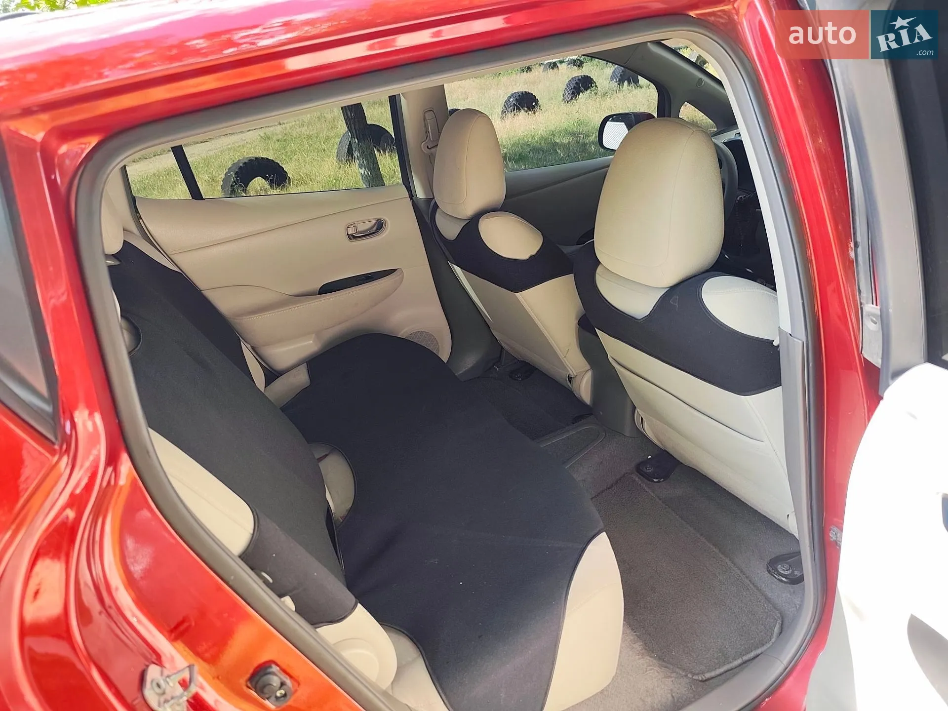 2011 Nissan Leaf - мініатюра 4