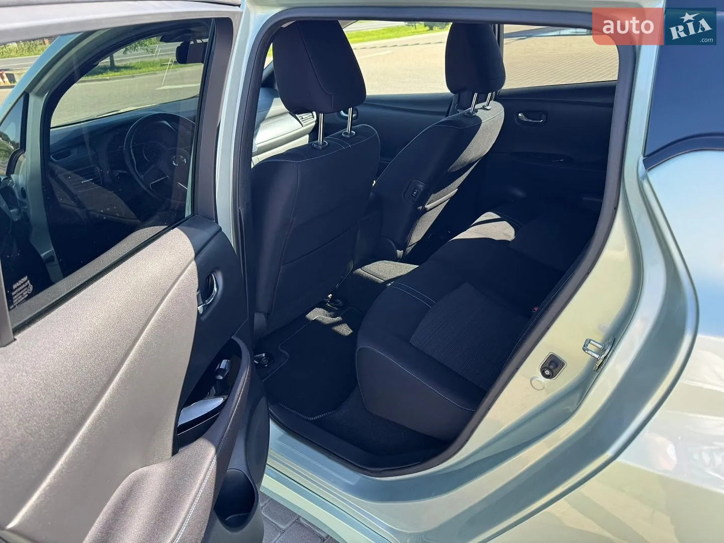 2018 Nissan Leaf - мініатюра 11
