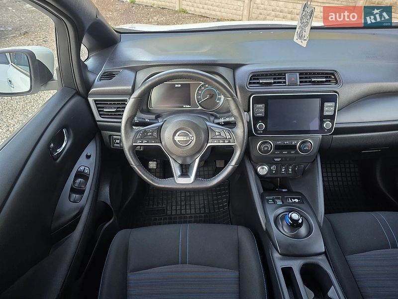 Хетчбек Nissan Leaf 2023 в Києві