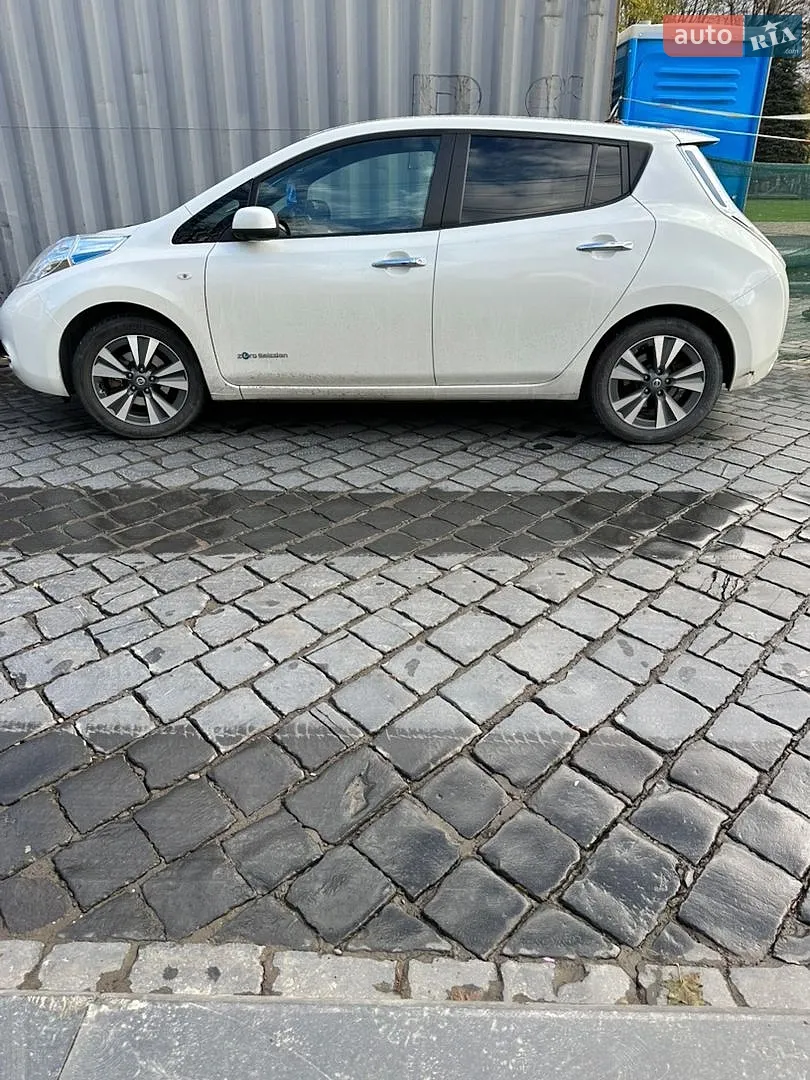 2017 Nissan Leaf - мініатюра 2