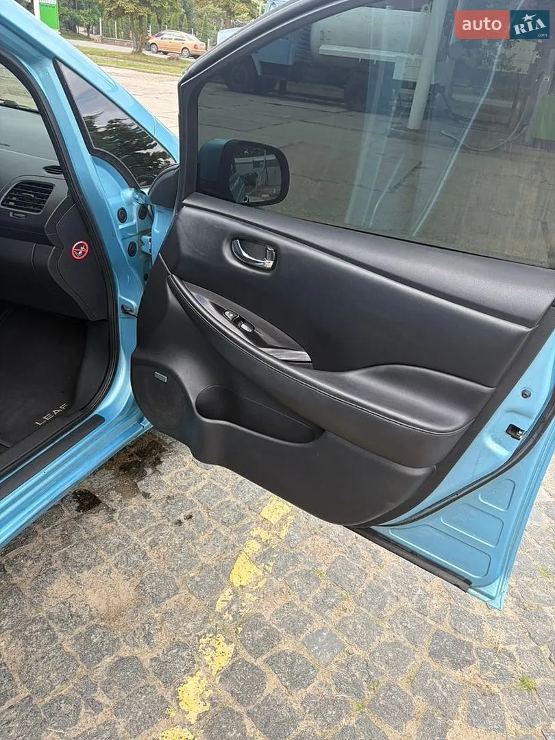 2015 Nissan Leaf - мініатюра 8