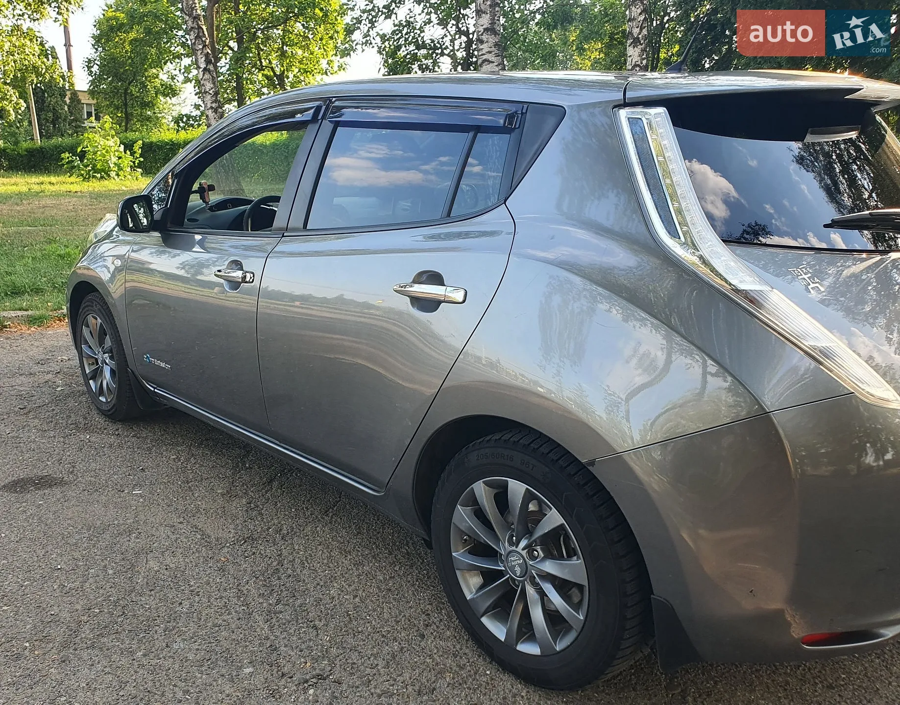 2016 Nissan Leaf - мініатюра 16