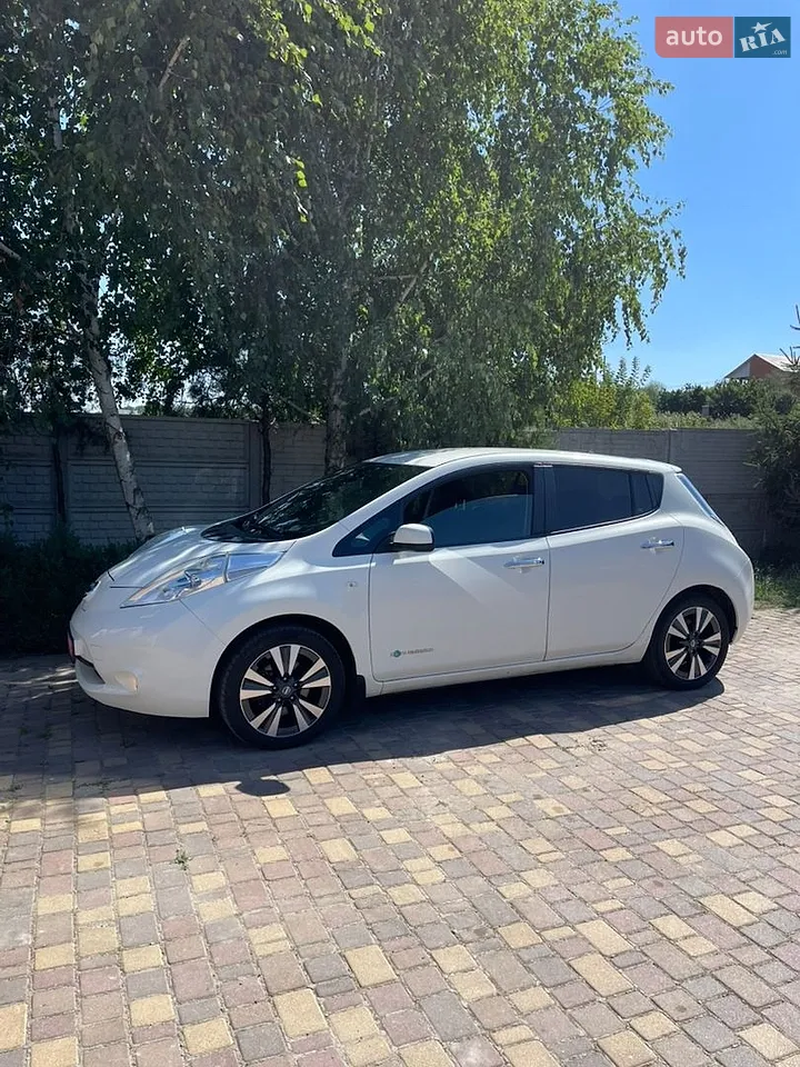 2014 Nissan Leaf - мініатюра 36