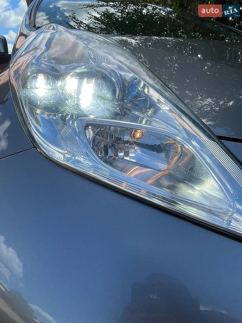 2014 Nissan Leaf - мініатюра 12