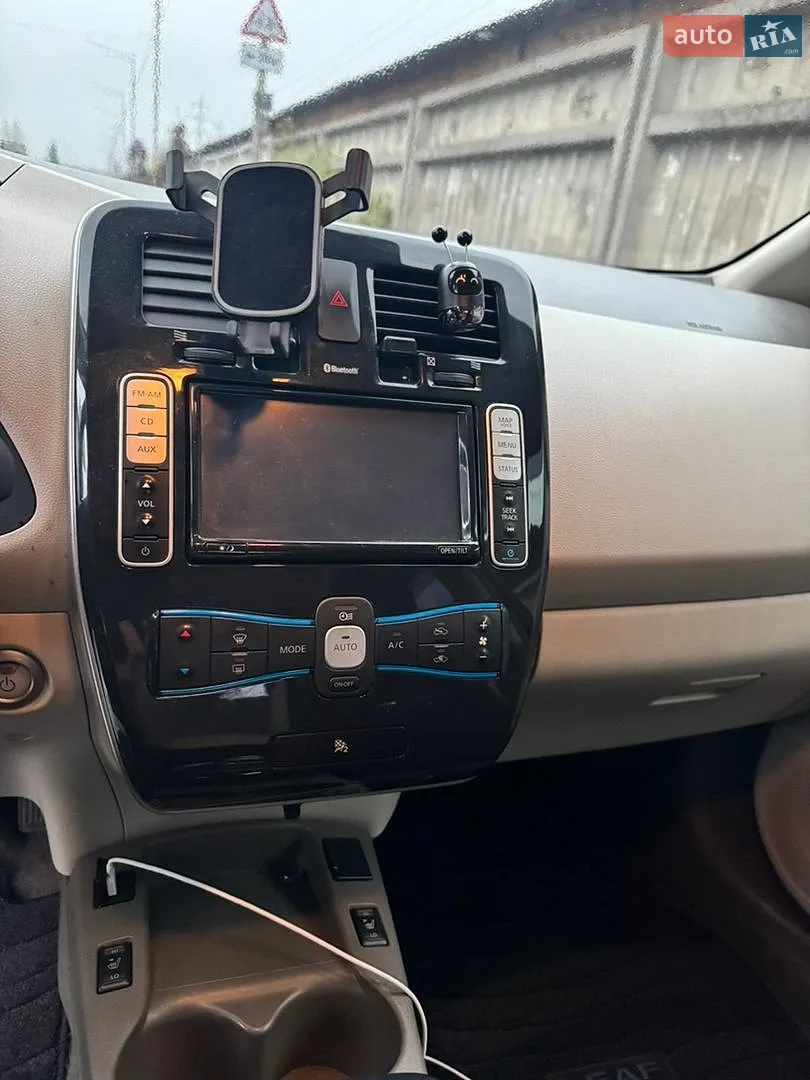 2012 Nissan Leaf - мініатюра 10