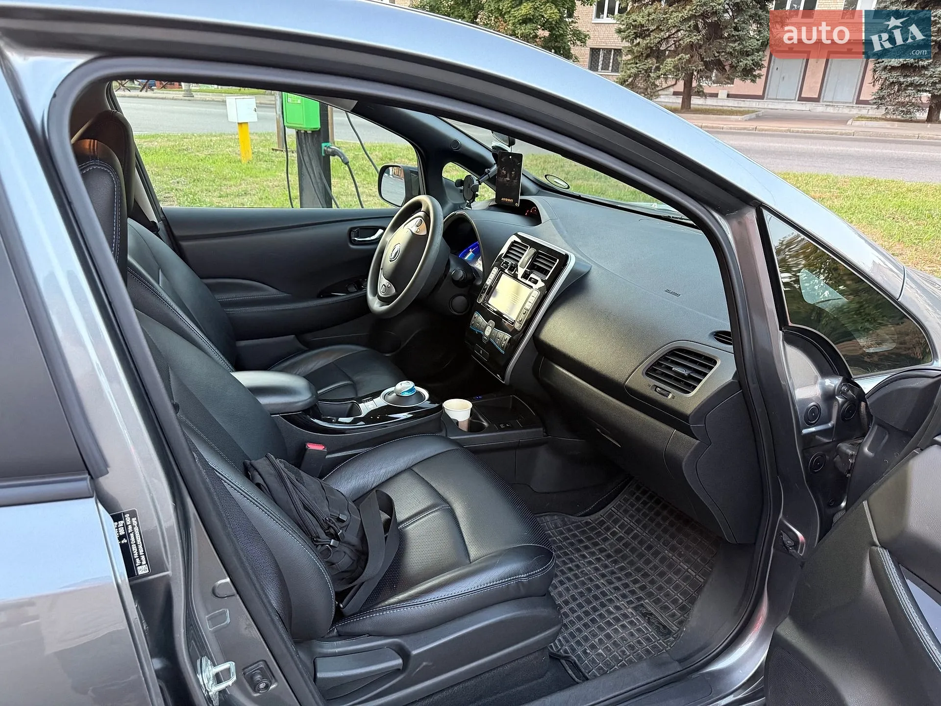 2017 Nissan Leaf - мініатюра 15
